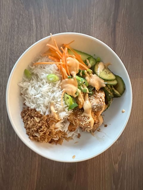 Honey Garlic Salmon Bowls with Creamy Sriracha